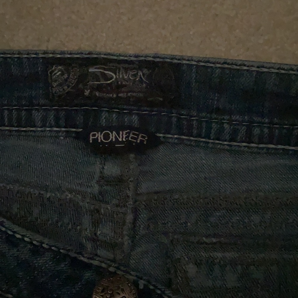 Silver Jeans - Picture 4 of 6